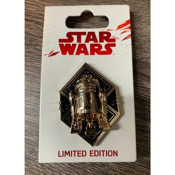 Star Wars R2-D2 Limited Edition Pin - Picture 1 of 2